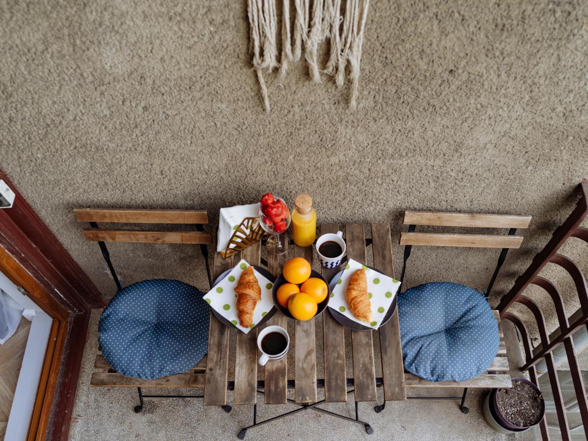 Petite Maison Sur Le Boulevard بوخارست المظهر الخارجي الصورة